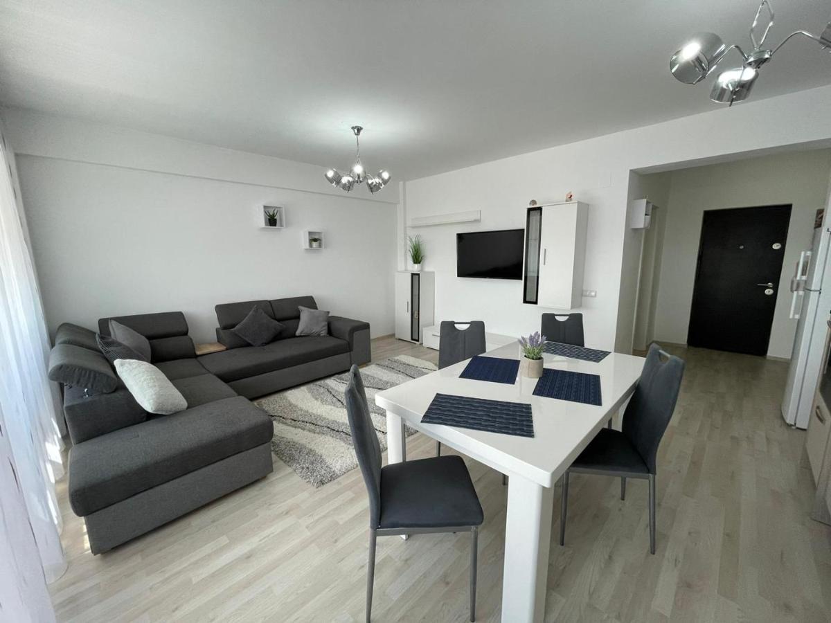 Class Deluxe Apartments Oradea Exterior foto