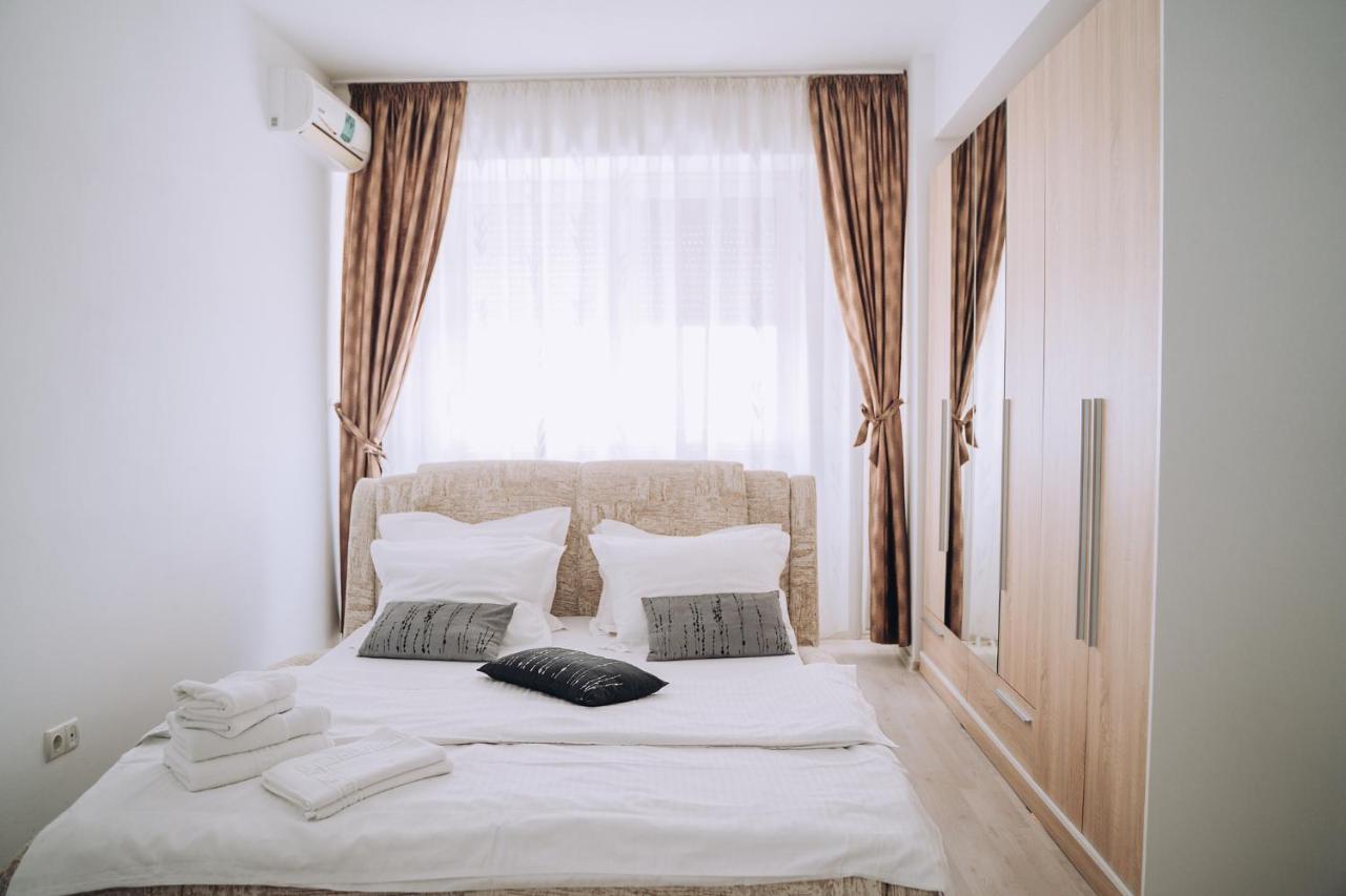 Class Deluxe Apartments Oradea Exterior foto